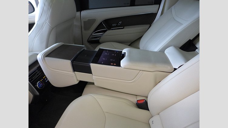 2023 認定中古車 Land Rover Range Rover Charente Grey D300 Autobiography