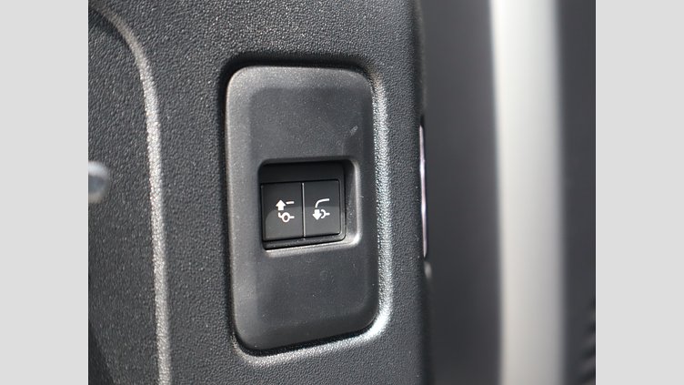 2023 認定中古車 Land Rover Defender 110 アイガーグレイ D300 AWD（AT） X-DYNAMIC SE