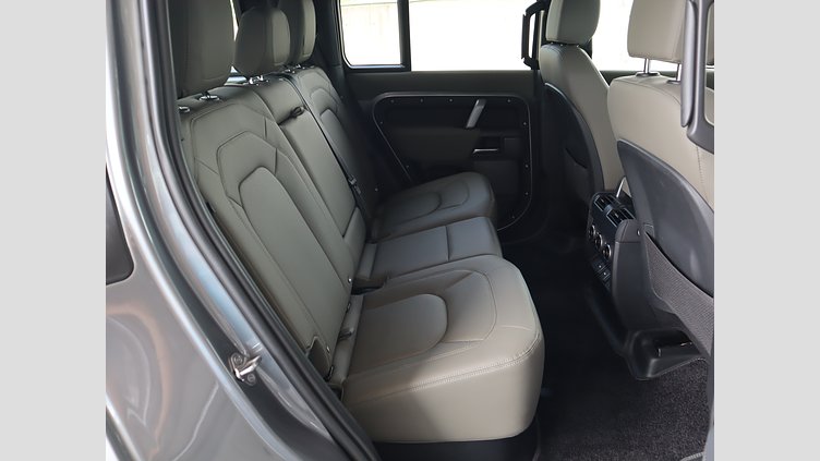 2023 認定中古車 Land Rover Defender 110 アイガーグレイ D300 AWD（AT） X-DYNAMIC SE