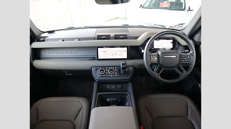 2023 認定中古車 Land Rover Defender 110 アイガーグレイ D300 AWD（AT） X-DYNAMIC SE