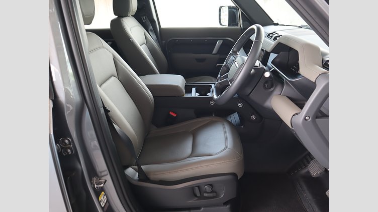 2023 認定中古車 Land Rover Defender 110 アイガーグレイ D300 AWD（AT） X-DYNAMIC SE