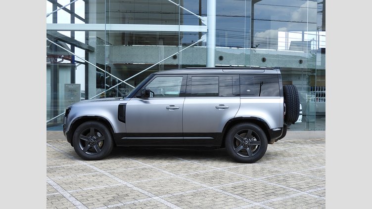 2023 認定中古車 Land Rover Defender 110 アイガーグレイ D300 AWD（AT） X-DYNAMIC SE