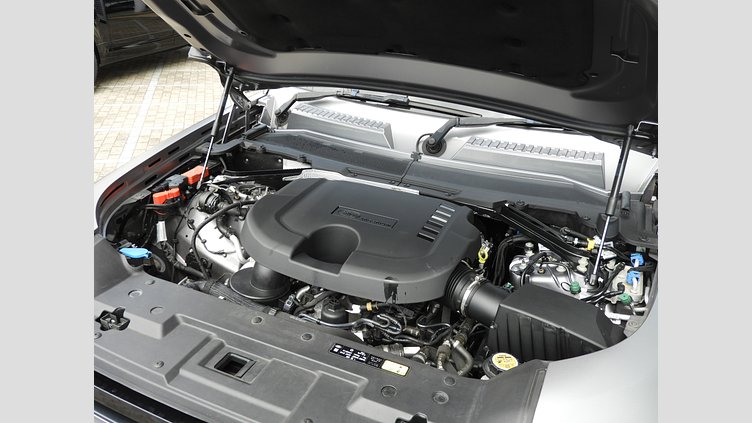2023 認定中古車 Land Rover Defender 110 アイガーグレイ D300 AWD（AT） X-DYNAMIC SE