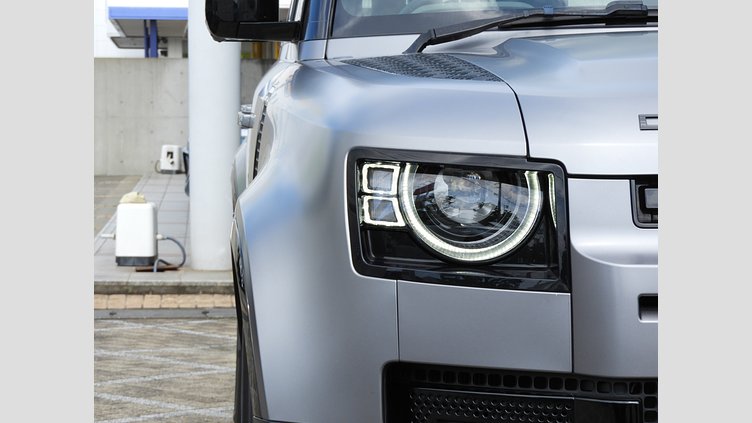 2023 認定中古車 Land Rover Defender 110 アイガーグレイ D300 AWD（AT） X-DYNAMIC SE