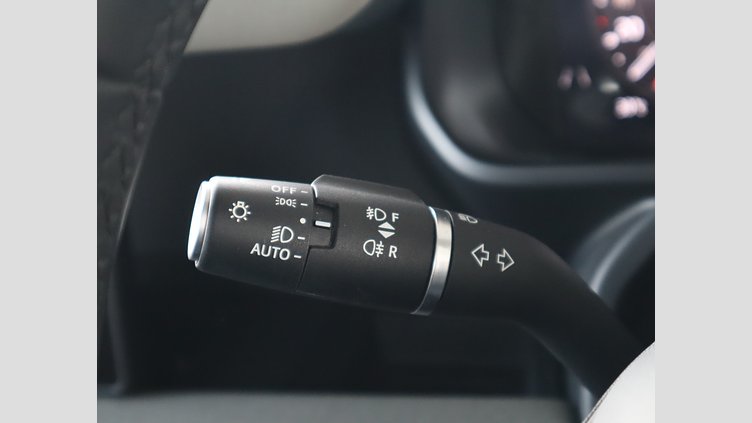 2023 認定中古車 Land Rover Defender 110 アイガーグレイ D300 AWD（AT） X-DYNAMIC SE