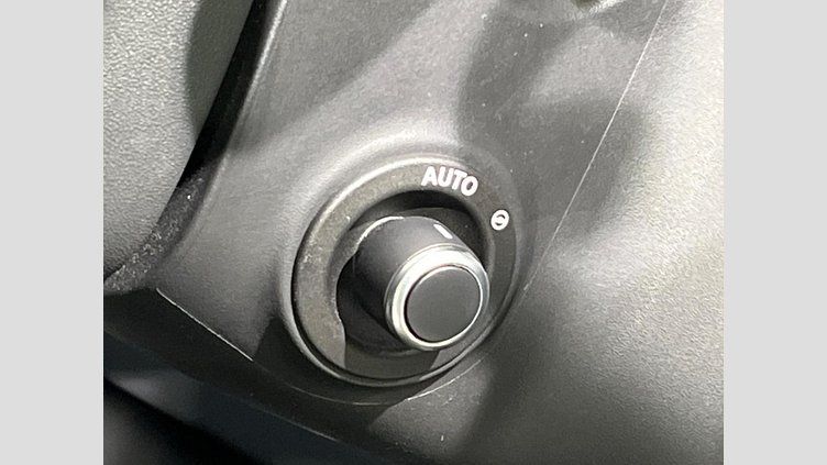 2023 認定中古車 Land Rover Defender 110 サントリーニブラック D300 AWD（AT） X-DYNAMIC HSE