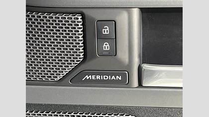 Defender 110 13