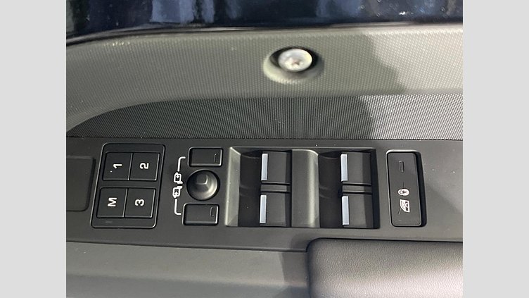 2023 認定中古車 Land Rover Defender 110 サントリーニブラック D300 AWD（AT） X-DYNAMIC HSE