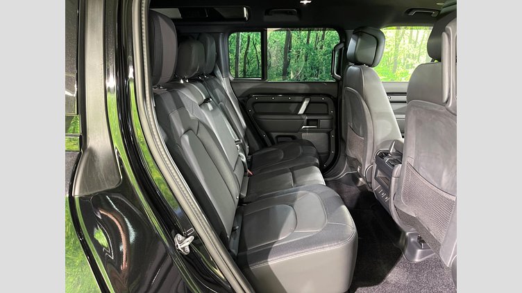 2023 認定中古車 Land Rover Defender 110 サントリーニブラック D300 AWD（AT） X-DYNAMIC HSE
