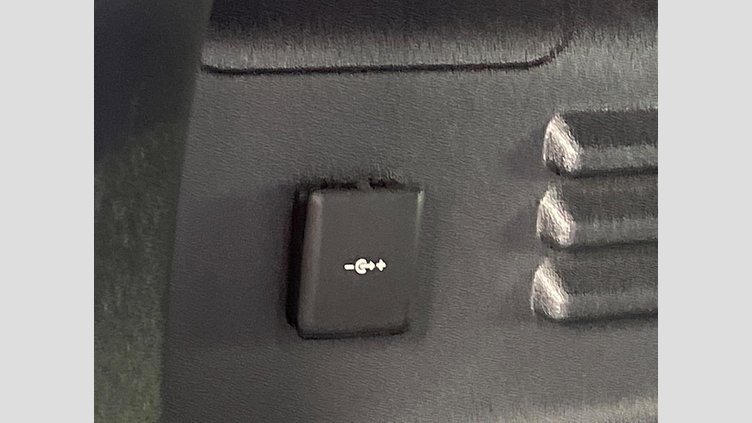 2023 認定中古車 Land Rover Defender 110 サントリーニブラック D300 AWD（AT） X-DYNAMIC HSE