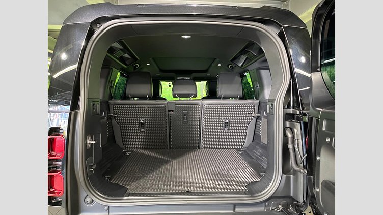 2023 認定中古車 Land Rover Defender 110 サントリーニブラック D300 AWD（AT） X-DYNAMIC HSE