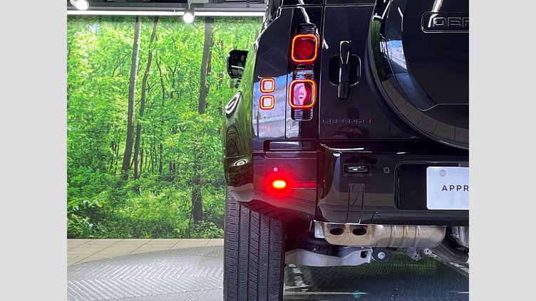 2023 認定中古車 Land Rover Defender 110 サントリーニブラック D300 AWD（AT） X-DYNAMIC HSE