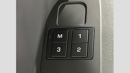 Defender 110 17