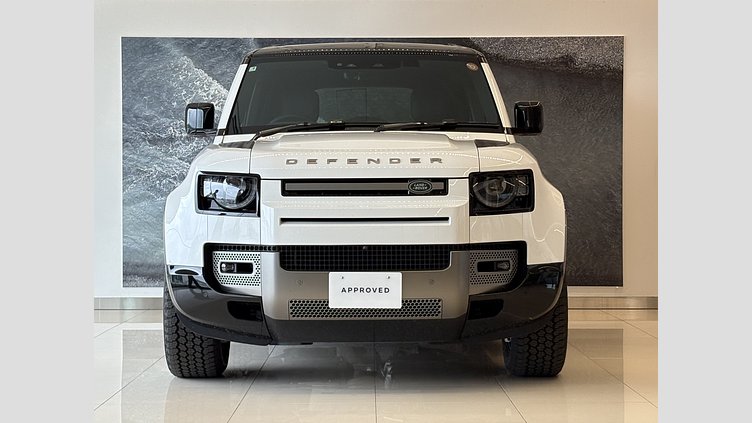 2025 認定中古車 Land Rover Defender 110 Fuji White 3.0 litre i6D​ 標準ホイール Dynamic HSE