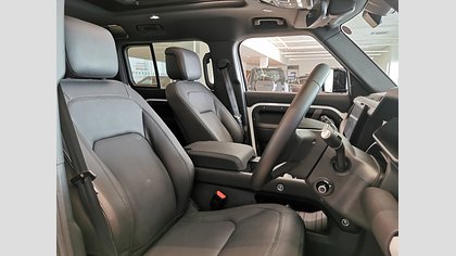 Defender 110 3