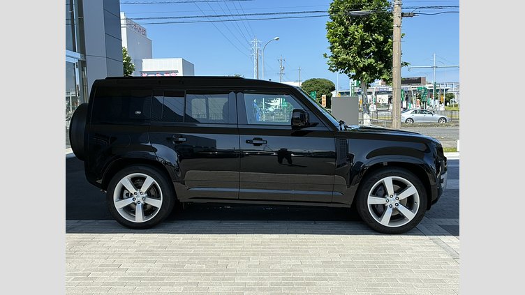 2022 認定中古車 Land Rover Defender 110 サントリーニブラック P300 AWD（AT） XS EDITION