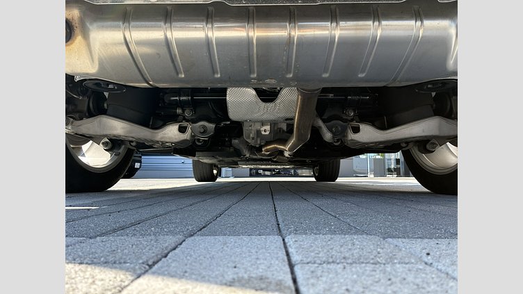 2022 認定中古車 Land Rover Defender 110 サントリーニブラック P300 AWD（AT） XS EDITION