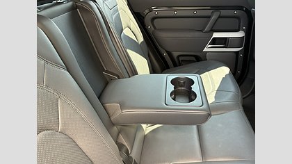 Defender 110 23