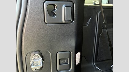 Defender 110 18