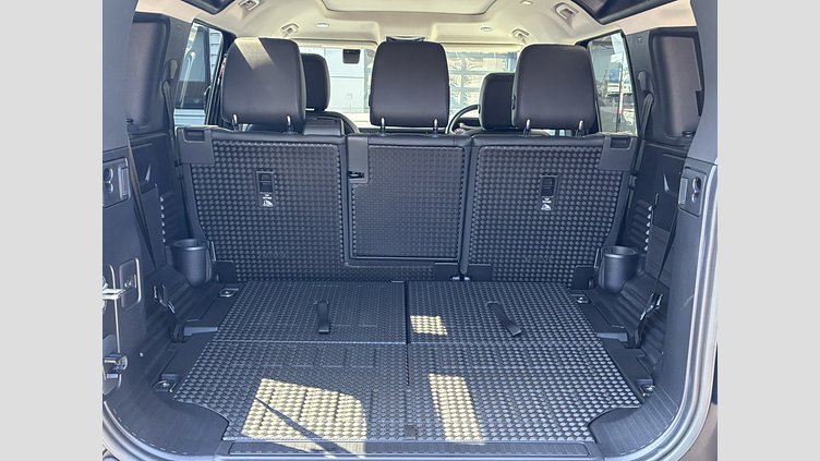 2022 認定中古車 Land Rover Defender 110 サントリーニブラック P300 AWD（AT） XS EDITION