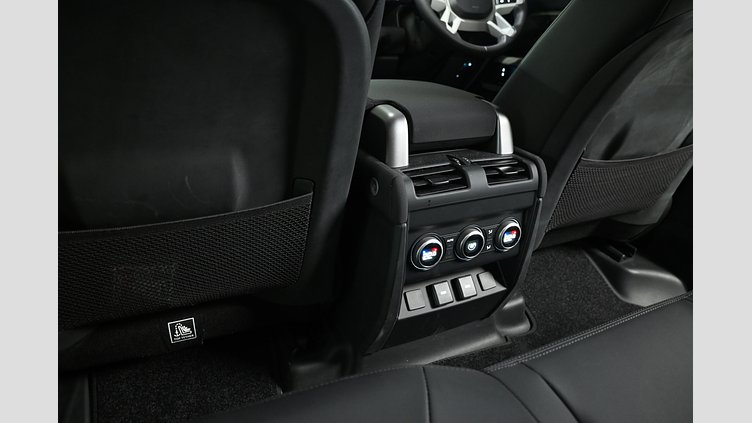 2023 認定中古車 Land Rover Defender 110 パンゲアグリーン P300 AWD（AT） SE