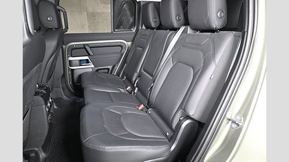 Defender 110 4