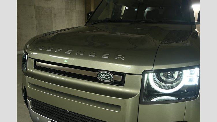 2023 認定中古車 Land Rover Defender 110 パンゲアグリーン P300 AWD（AT） SE