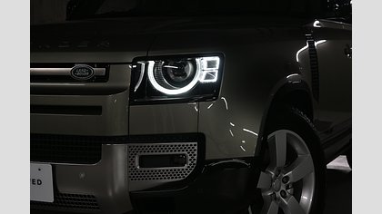 Defender 110 19