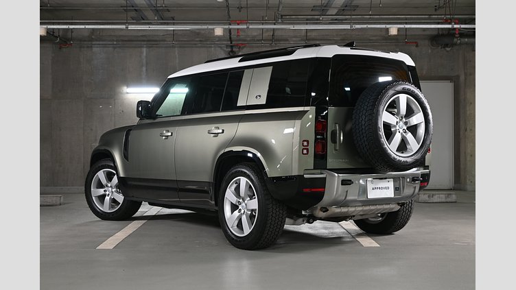 2023 認定中古車 Land Rover Defender 110 パンゲアグリーン P300 AWD（AT） SE