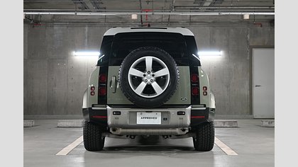 Defender 110 6