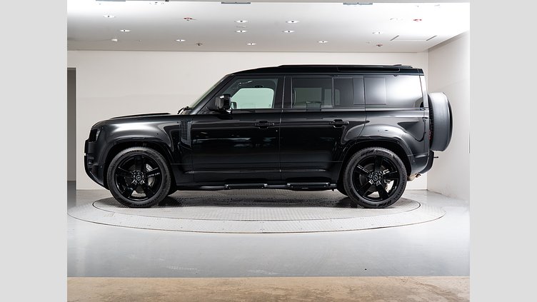 2025 認定中古車 Land Rover Defender 110 サントリーニブラック D350 ディーゼルマイルドハイブリッド X-Dynamic HSE