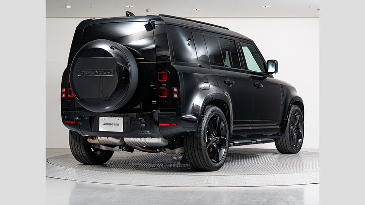2025 認定中古車 Land Rover Defender 110 サントリーニブラック D350 ディーゼルマイルドハイブリッド X-Dynamic HSE