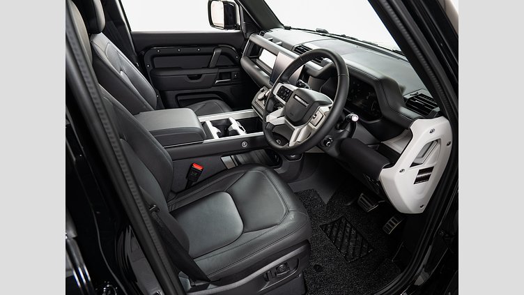 2025 認定中古車 Land Rover Defender 110 サントリーニブラック D350 ディーゼルマイルドハイブリッド X-Dynamic HSE