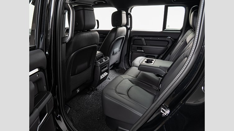 2025 認定中古車 Land Rover Defender 110 サントリーニブラック D350 ディーゼルマイルドハイブリッド X-Dynamic HSE