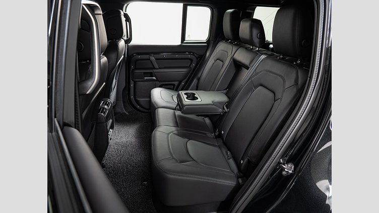2025 認定中古車 Land Rover Defender 110 サントリーニブラック D350 ディーゼルマイルドハイブリッド X-Dynamic HSE