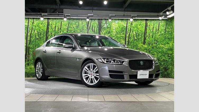2018 認定中古車 Jaguar XE Silicon Silver 2WD プレステージ