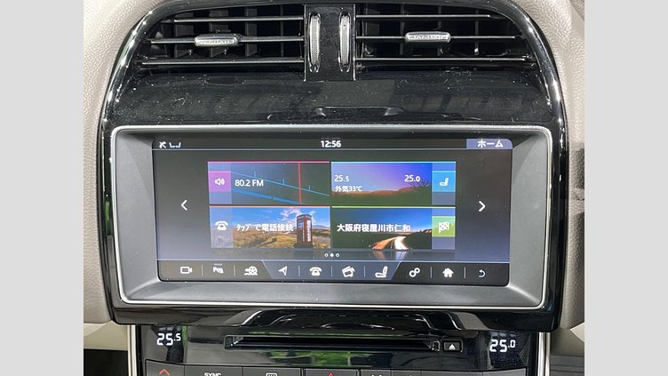 2018 認定中古車 Jaguar XE Silicon Silver 2WD プレステージ