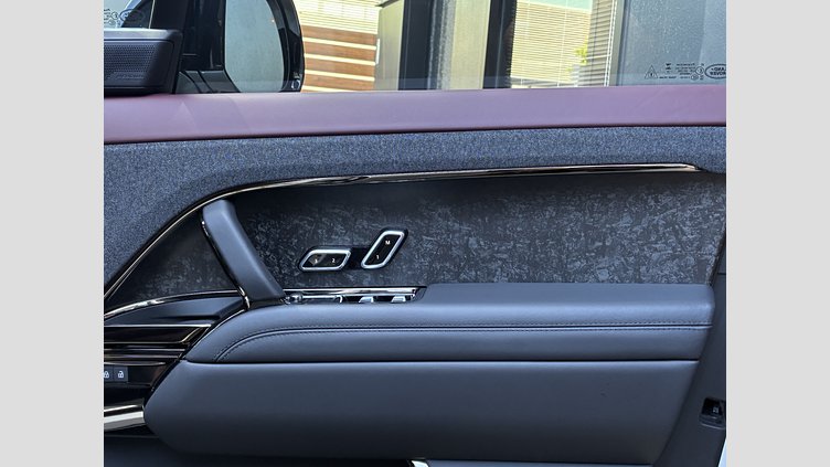 2025 認定中古車 Land Rover Range Rover Sport オストゥーニパールホワイト D300マイルドハイブリッド スタンダードホイールベース Autobiography
