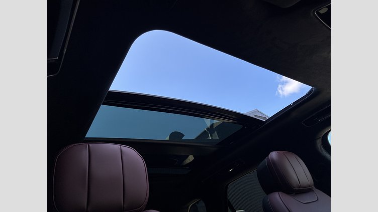 2025 認定中古車 Land Rover Range Rover Sport オストゥーニパールホワイト D300マイルドハイブリッド スタンダードホイールベース Autobiography