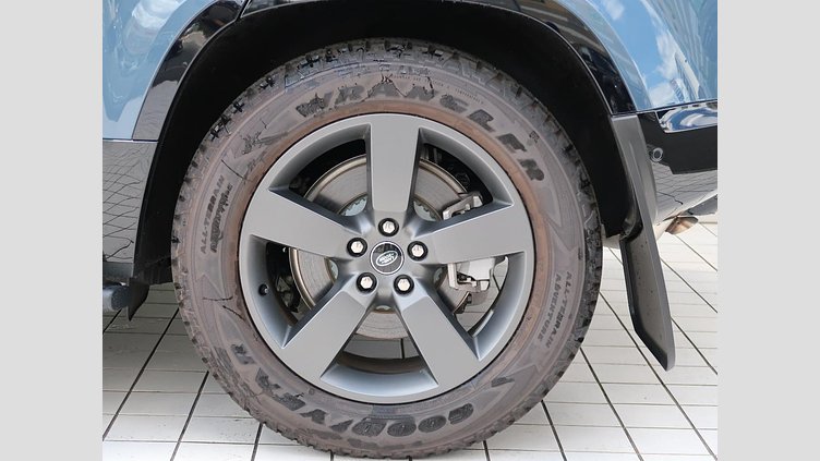 2025 認定中古車 Land Rover Defender 110 タスマンブルー D350 ディーゼルマイルドハイブリッド X-Dynamic HSE