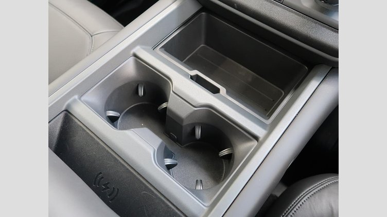 2025 認定中古車 Land Rover Defender 110 タスマンブルー D350 ディーゼルマイルドハイブリッド X-Dynamic HSE