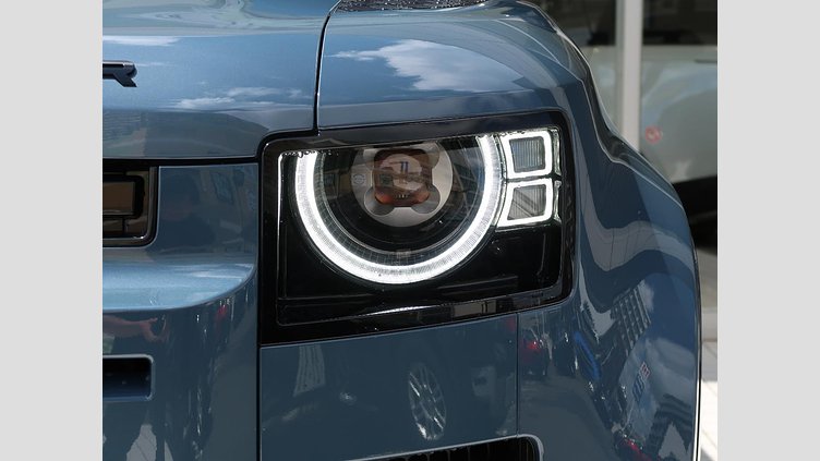 2025 認定中古車 Land Rover Defender 110 タスマンブルー D350 ディーゼルマイルドハイブリッド X-Dynamic HSE