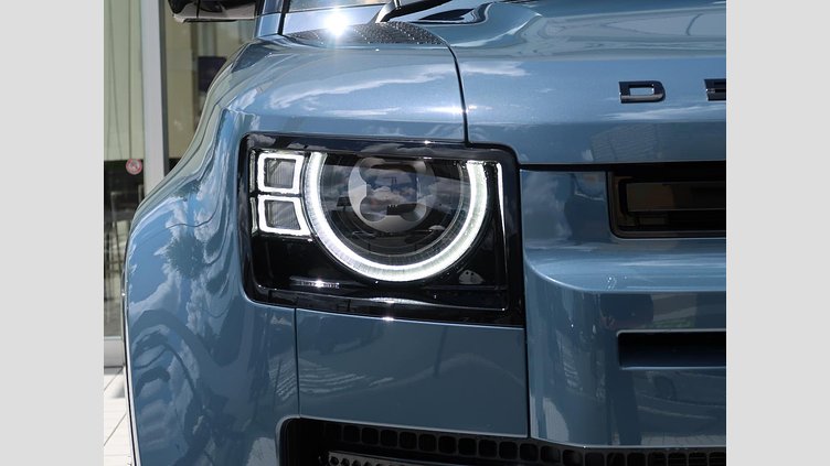 2025 認定中古車 Land Rover Defender 110 タスマンブルー D350 ディーゼルマイルドハイブリッド X-Dynamic HSE