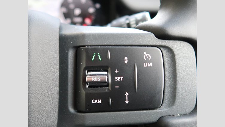 2025 認定中古車 Land Rover Defender 110 タスマンブルー D350 ディーゼルマイルドハイブリッド X-Dynamic HSE
