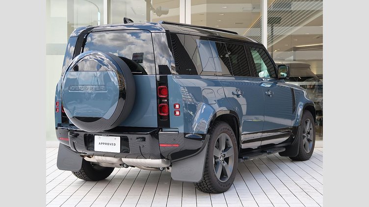 2025 認定中古車 Land Rover Defender 110 タスマンブルー D350 ディーゼルマイルドハイブリッド X-Dynamic HSE