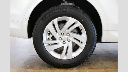 Discovery Sport 9