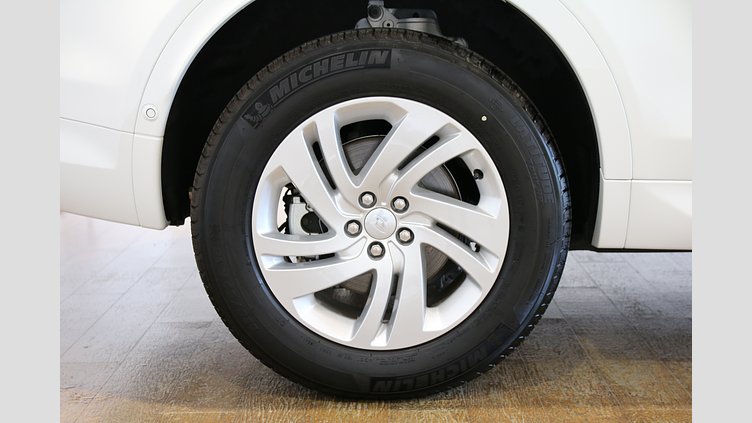 2025 認定中古車 Land Rover Discovery Sport フジホワイト P250（ガソリン） S