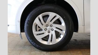 Discovery Sport 10