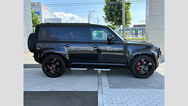 2023 認定中古車 Land Rover Defender 110 サントリーニブラック D300 AWD（AT） X
