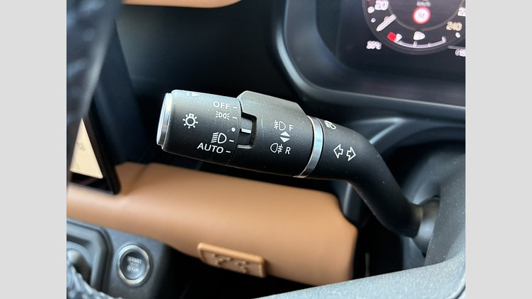2023 認定中古車 Land Rover Defender 110 サントリーニブラック D300 AWD（AT） X